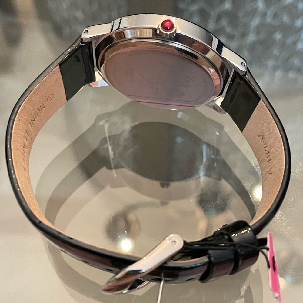 Betsey Johnson watch - Picture 7 of 7